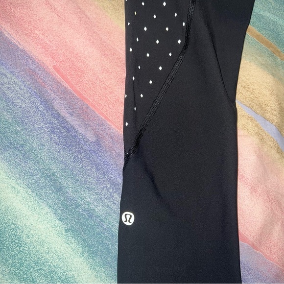 Lululemon Tight Stuff Tight in Black/Sequin Dot Black Silver/White | Size 8 - Picture 10 of 11